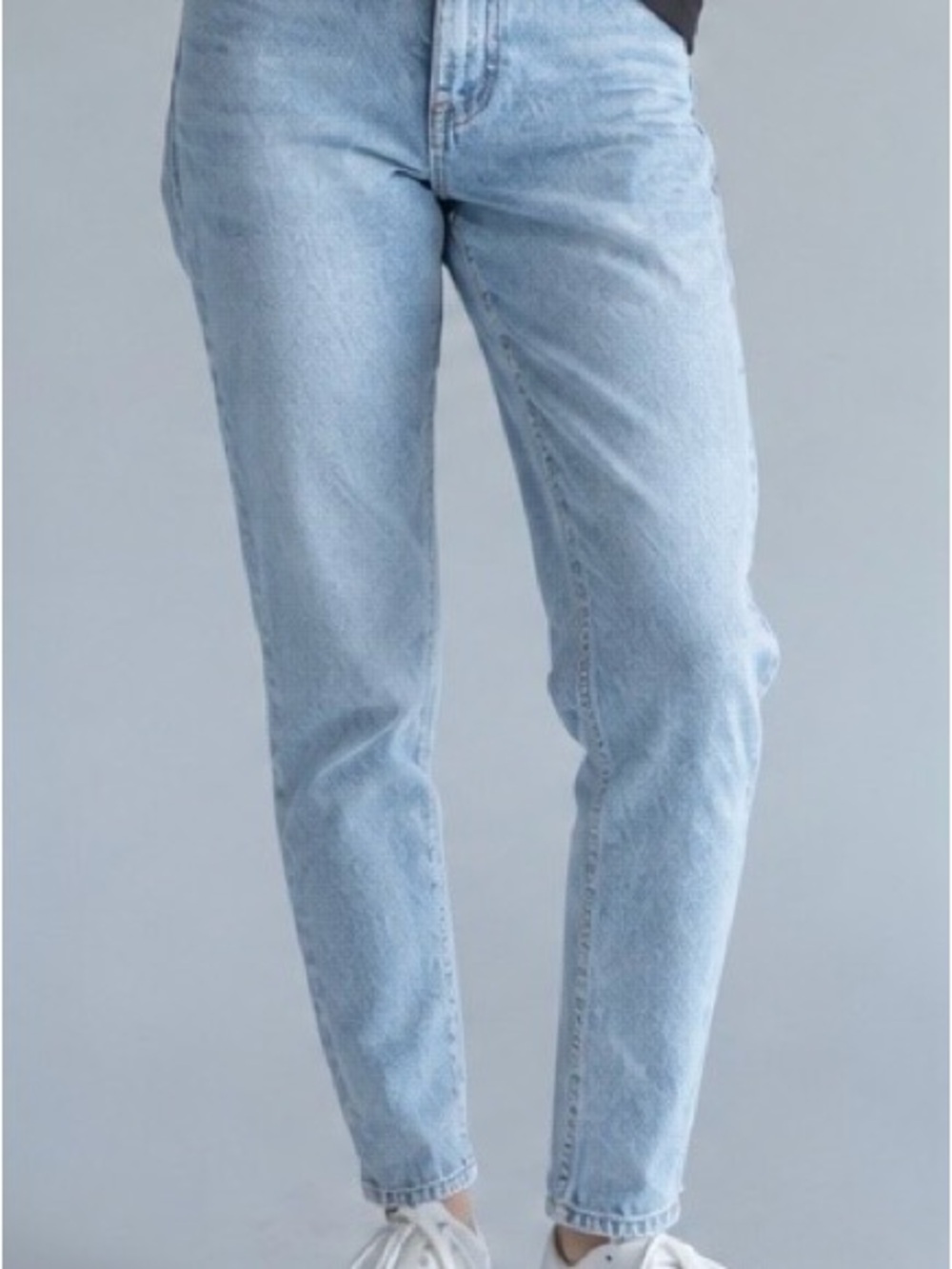 GAP Women's Boyfriend Jeans in Light Blue Denim